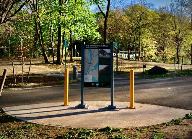 Empire State trailhead in Van Cortlandt Park
